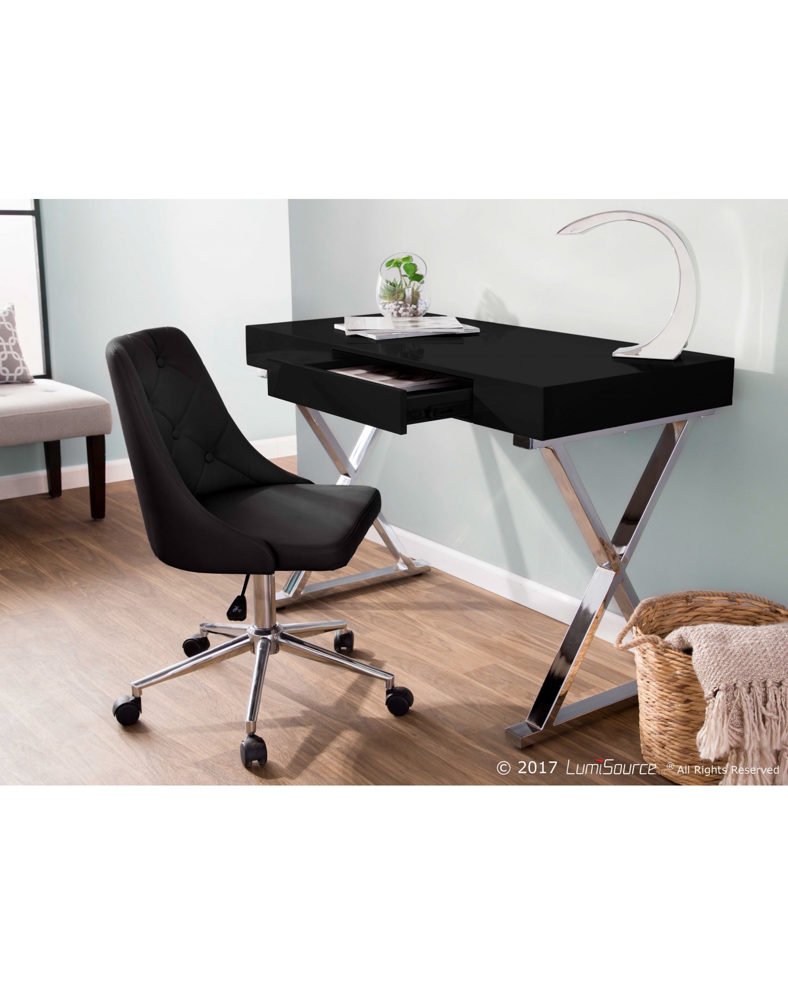 Luster Contemporary Desk in Black