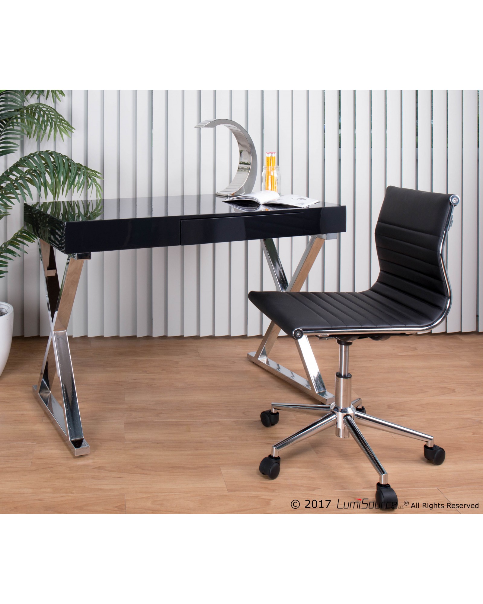 Luster Contemporary Desk in Black